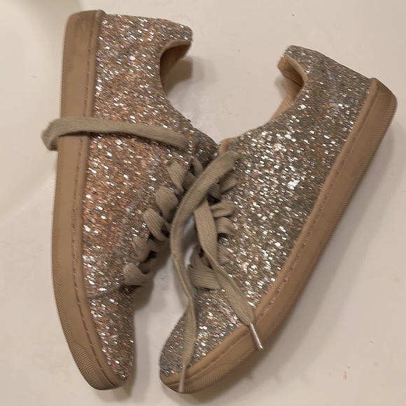 Zara Sneakers - Picture 2 of 8